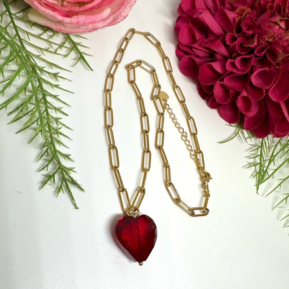 NEW⚜️Crystal Heart Charm Necklace - Picture 3 of 7